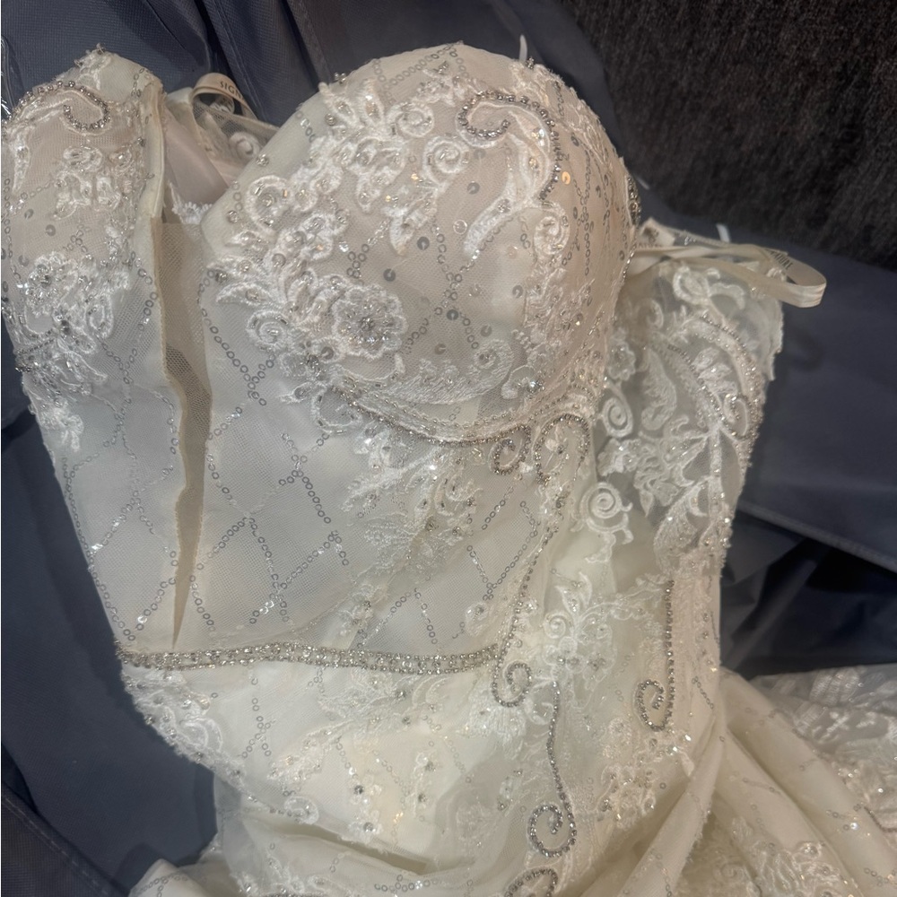 Ivory Lace Beaded Strapless Wedding Dress Bodice